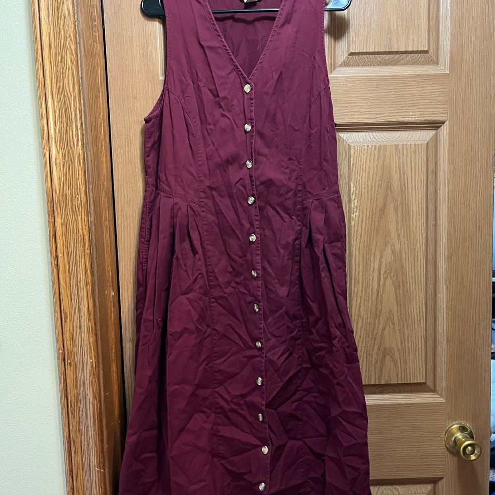 Maroon Sleeveless Buttoned Midi Sundress